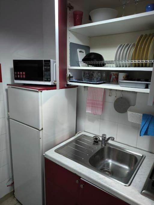 Apartment 50 Meters From The Beach Loutraki  Ngoại thất bức ảnh